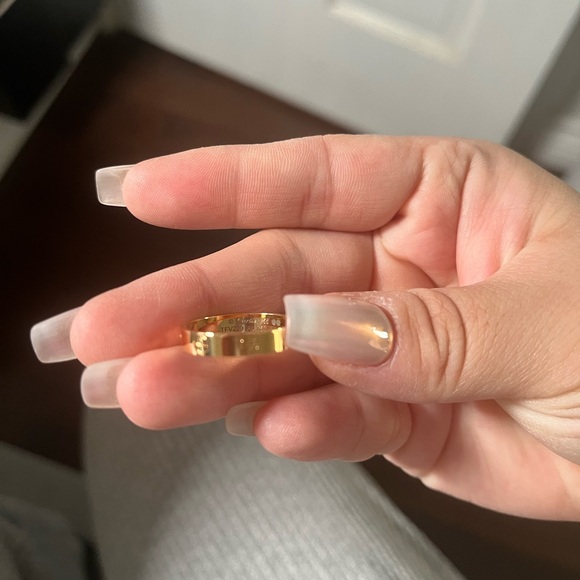 Cartier Love Wedding Band in Yellow Gold Size 55 - Picture 5 of 9